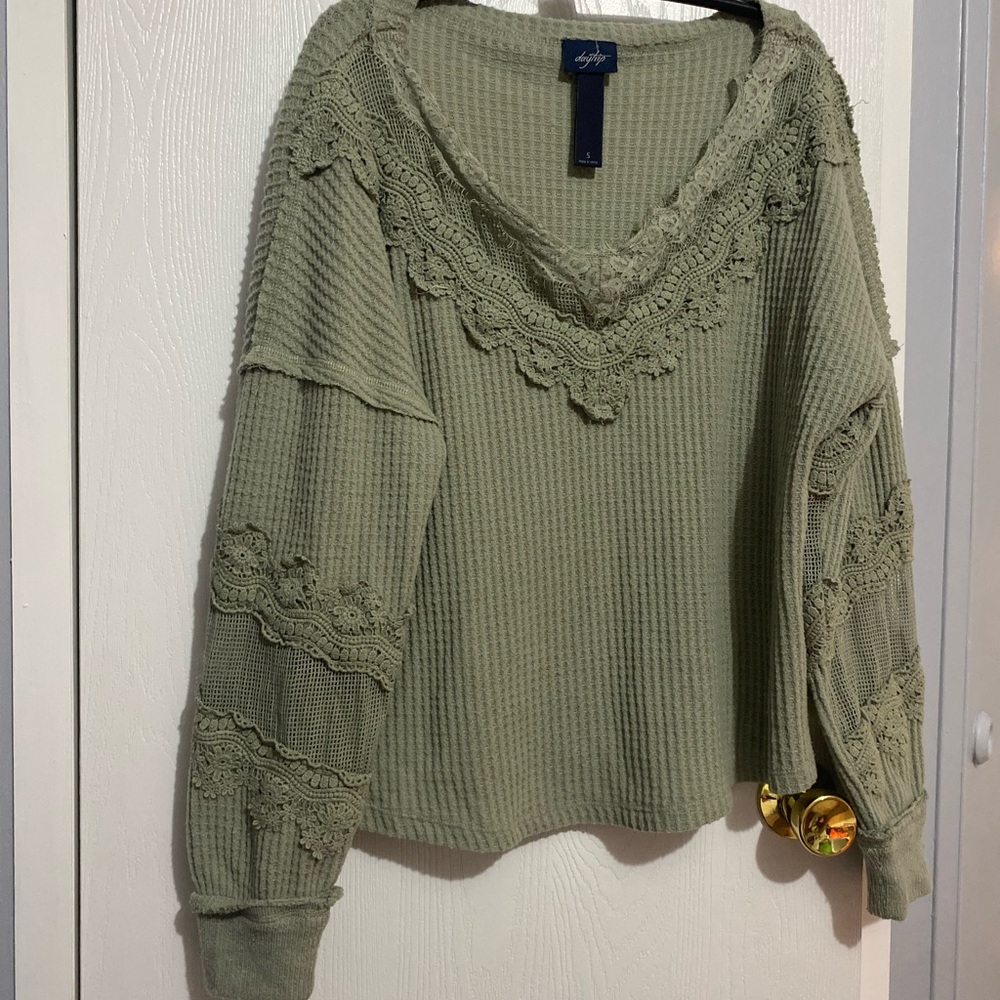Daytrip Women's Small Sweater in Olive Green Lace Detail Warm